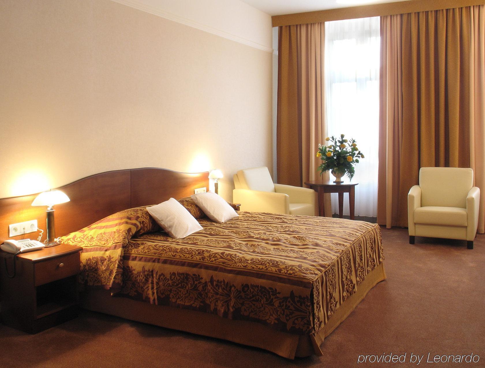 Hotel Ambasadorski Rzeszow Room photo